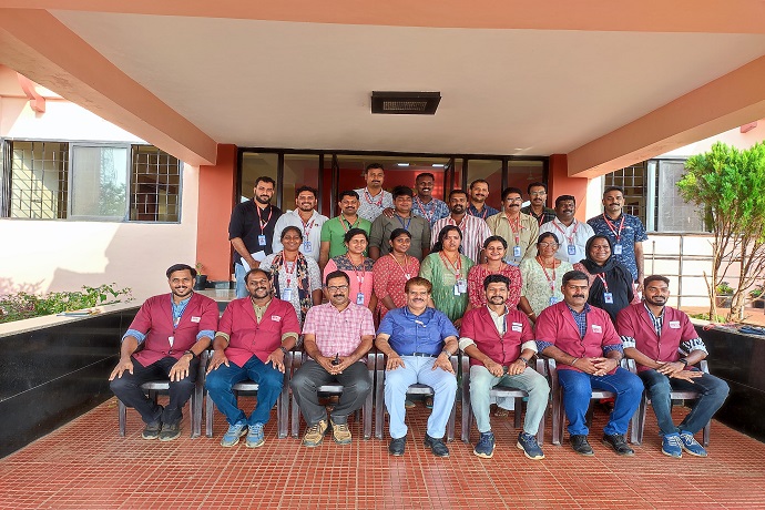 MOTOR DRIVING SCHOOL INSTRUCTORS  BATCH-01') }}